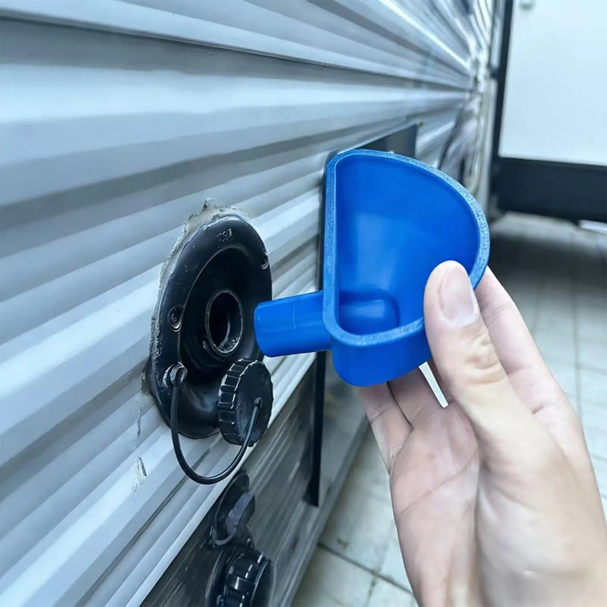 RV Water Inlet Funnel – Wide Mouth Anti-Spill Filler RV Water Funnel Axl