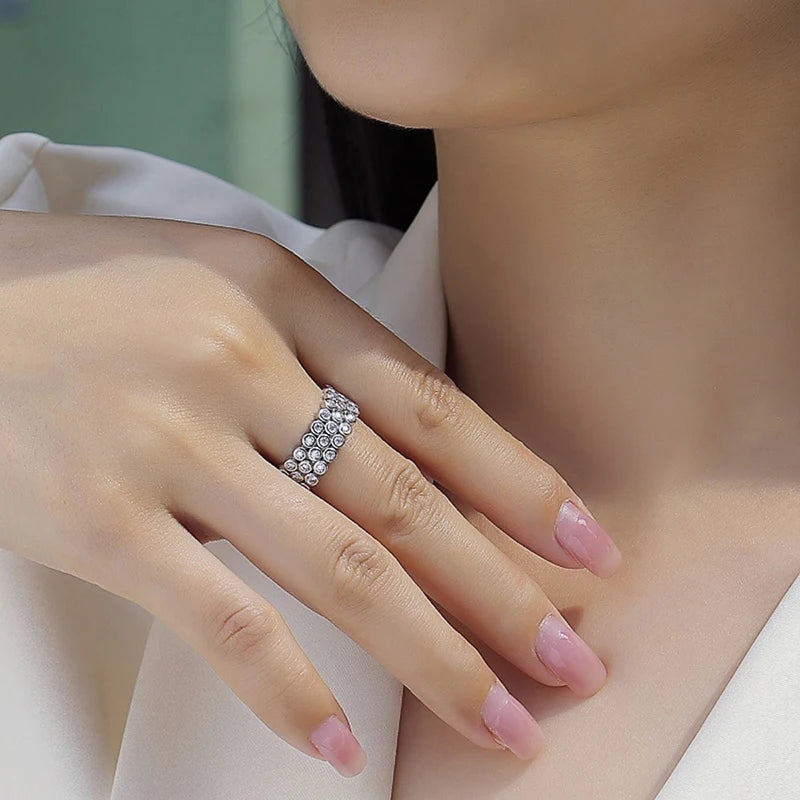 Huitan Silver Cubic Zirconia Women's Wedding Band Ring Zirconia Fashion Ring Axl