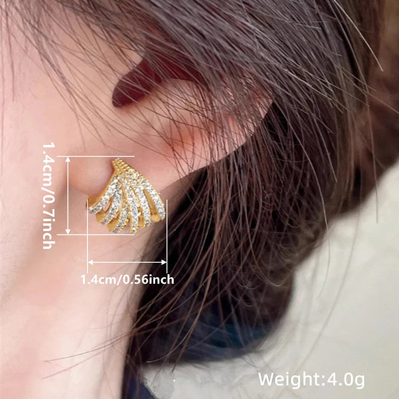 Huitan Claw Stud Earrings – Silver Cubic Zirconia Women Stud Earrings Axl