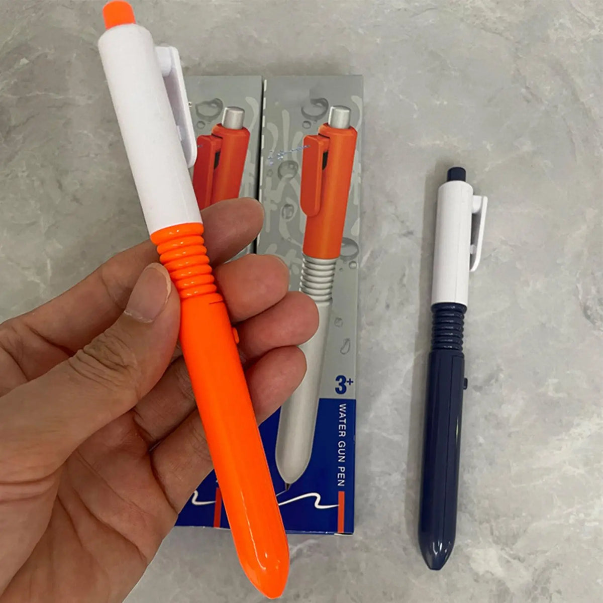 Squirt Pen Prank Toy – Funny Water Spray Pen for School & Outdoor Prank Gag Toy Axl