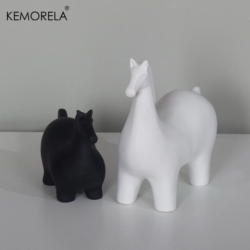 Nordic Ceramic Horse Ornament | Home & Office Decor Gift Ceramic Figurine Axl