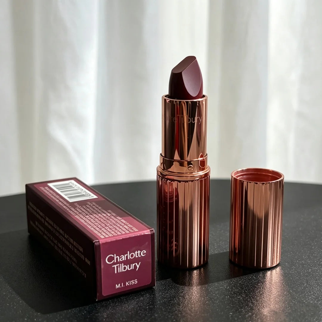 Charlotte Tilbury Moisturizing Lip Gloss & Velvet Lipstick Set Lip Gloss Set Axl M I KISS