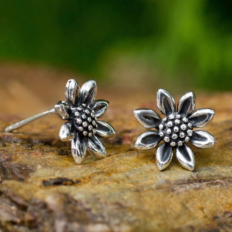 Huitan Vintage Sunflower Stud Earrings – Dainty Floral Studs Stud Earrings Axl E4524