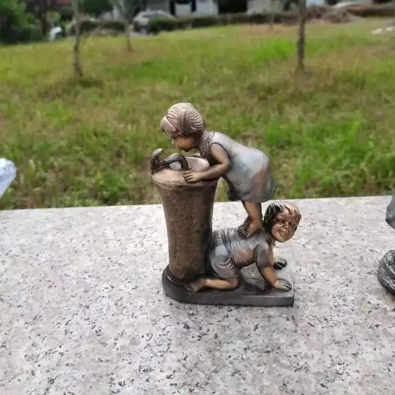 Boy & Girl Water Play Resin Garden Sculpture – 10cm Ornament Garden Sculpture Axl
