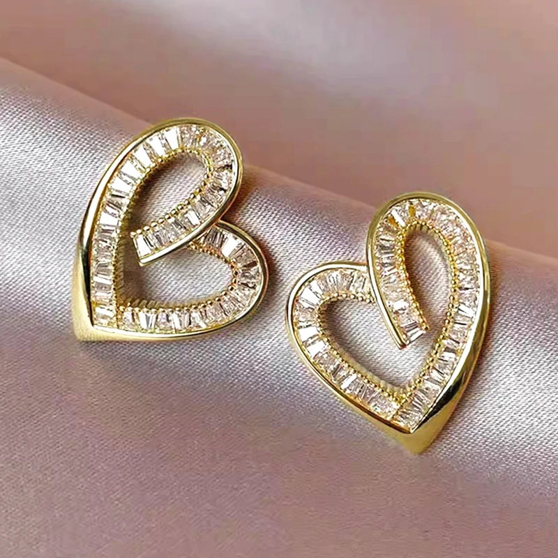 Huitan Heart Stud Earrings – Cubic Zirconia Bridal Jewelry Stud Earrings Axl E4458