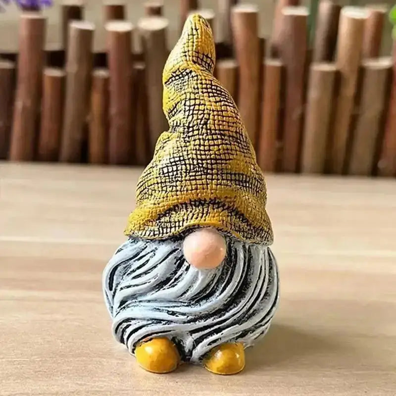 Resin Garden Gnome Statue – Comical Dwarf Figurine for Yard Garden Gnome Statue Axl B