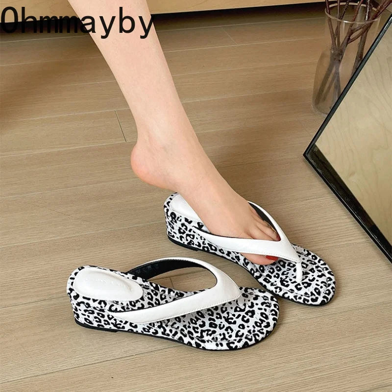 Women's Leopard Print Wedge Flip Flops – Clip Toe Summer Slides Wedge Flip Flops Axl