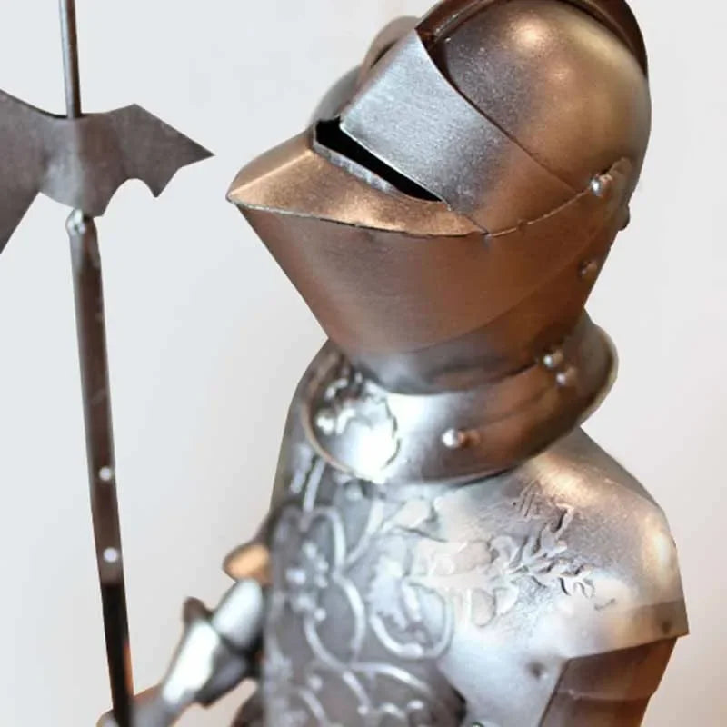 Medieval Knight Armor Figurine – Retro Iron Desktop Sculpture Decorative Figurine Axl