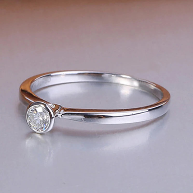 Huitan Cubic Zirconia Ring Women – Minimalist Wedding Band Cubic Zirconia Ring Axl