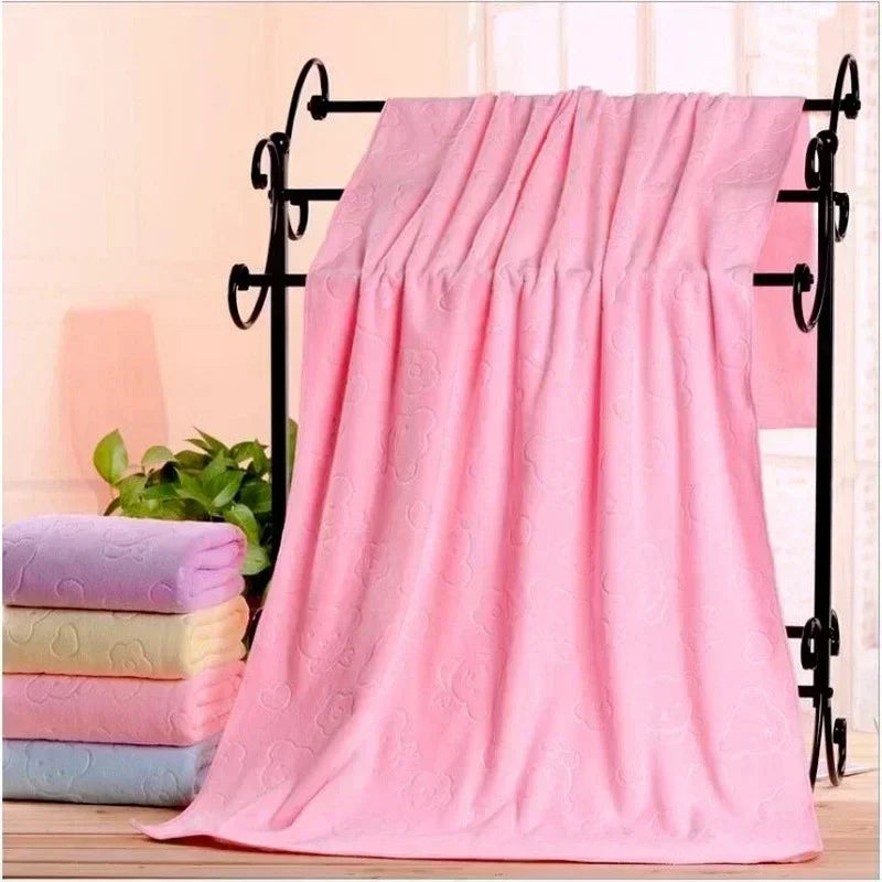 Microfiber Embossed Bear Bath Towel 70×140cm | Soft & Absorbent Microfiber Bath Towel Axl