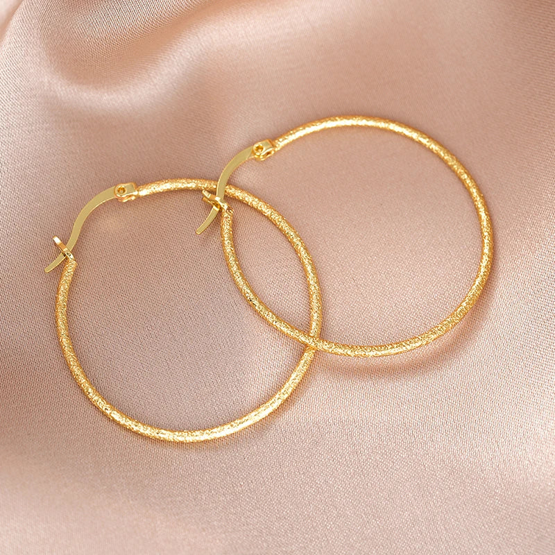 Huitan Frosted Gold Hoop Earrings – Textured Big Circle Hoop Earrings Axl