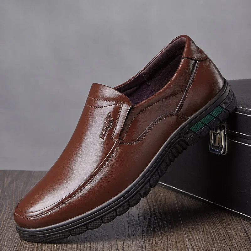 Men's Leather Slip-On Loafers – Breathable Retro Driving Shoes Men's Loafers Axl brown 44