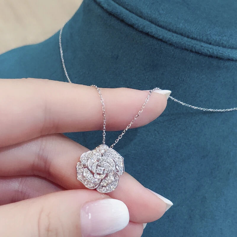 Huitan CZ Flower Pendant Necklace – O-Chain Clavicle Jewelry Pendant Necklace Axl