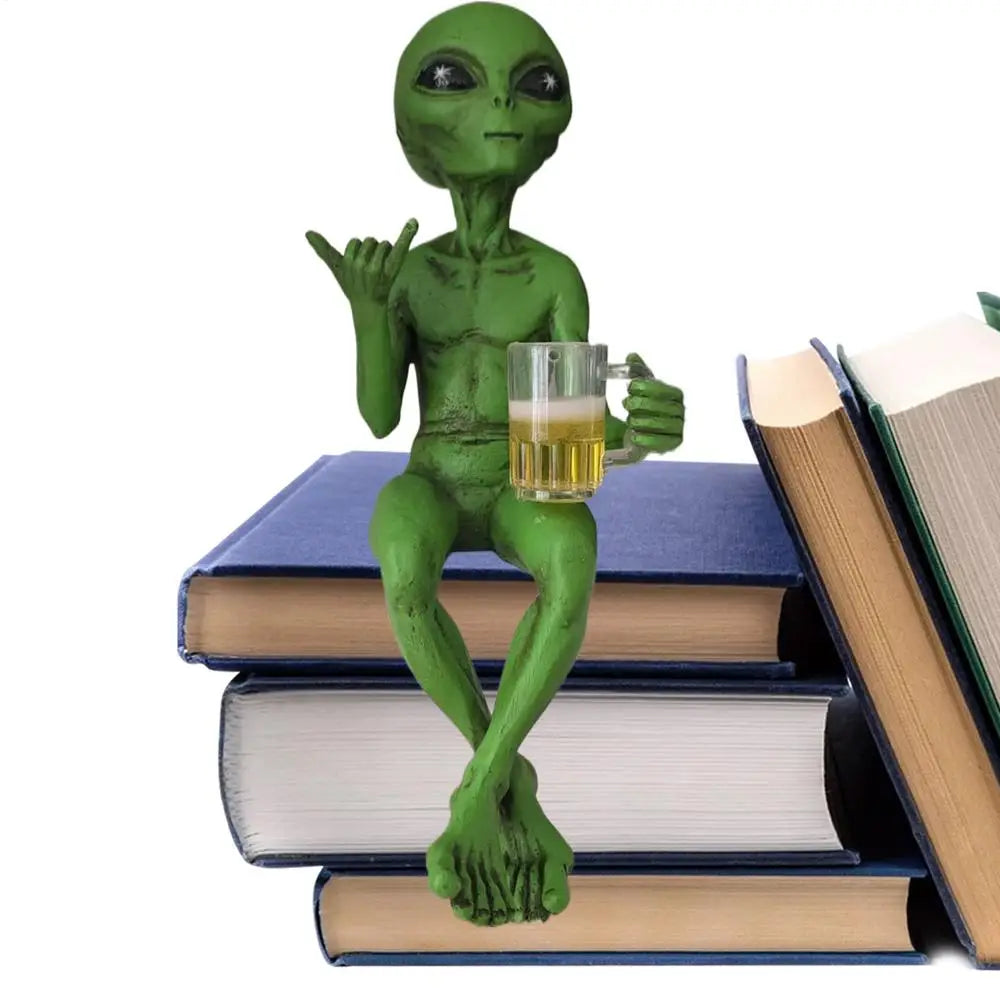 Funny Beer Drinking Alien Statue – Resin Garden & Desk Ornament Novelty Resin Statue Axl