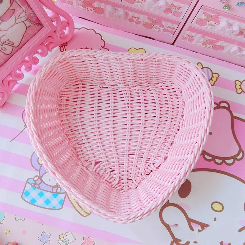 Heart-Shaped Wicker Storage Basket – Nordic Decor & Fruit Bowl Decorative Storage Basket Axl
