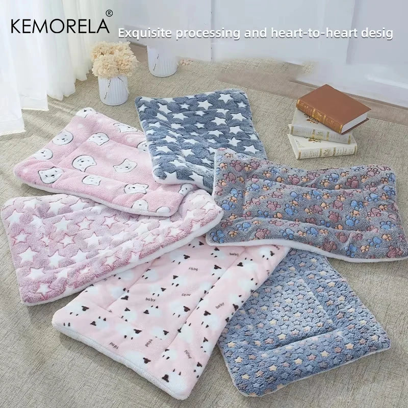 KEMORELA Flannel Pet Sleeping Mat – Dog & Cat Bed Cushion Pet Sleeping Mat Axl