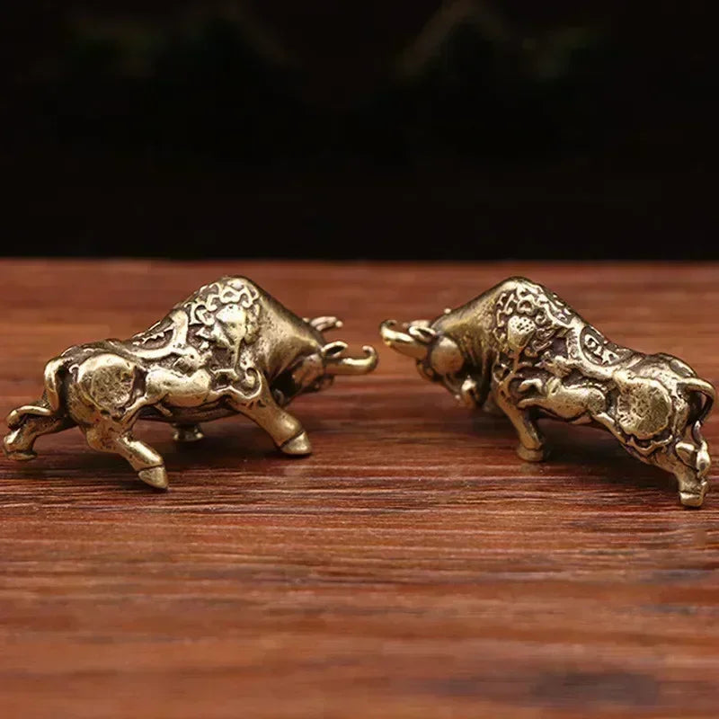 Retro Brass Bull Figurine – Vintage Copper Cow Desk Ornament Desktop Figurine Axl