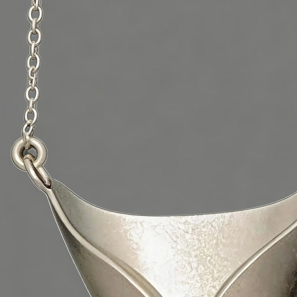 Vase Pendant Necklace – Flower Bouquet Chain for Women Pendant Necklace Axl
