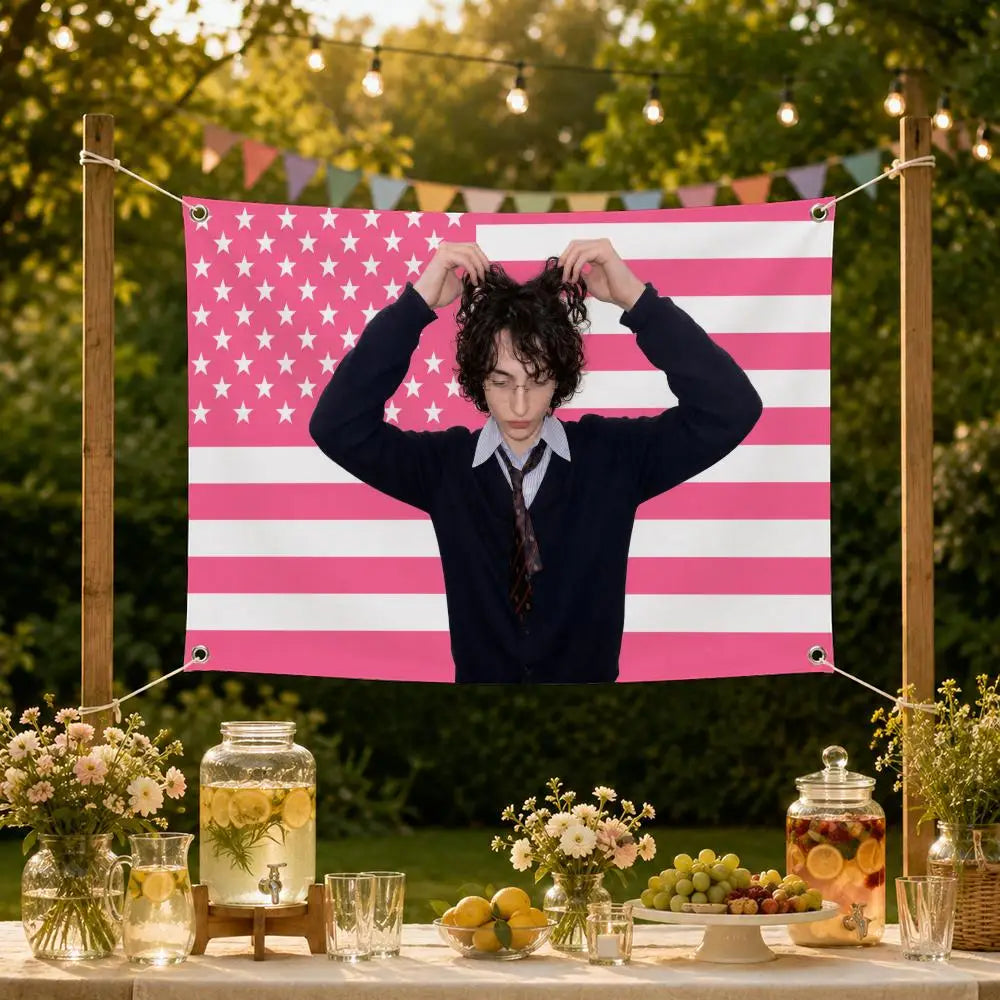 Finn Wolfhard Flag Banner – Wall Hanging Decor for Fans Wall Hanging Flag Axl
