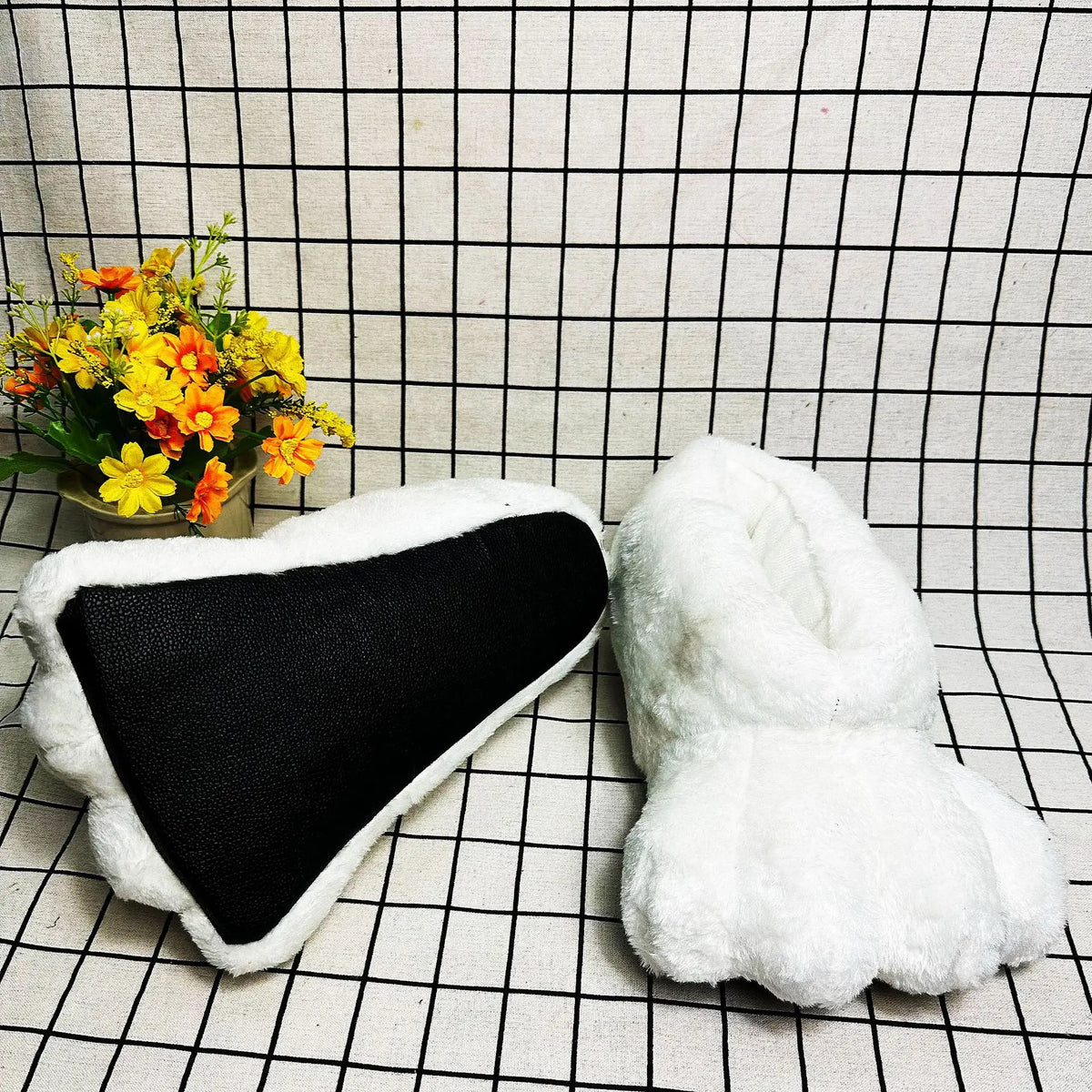 Lorilury Bunny Faux Fur Slippers – Fluffy Women's Slip-On Novelty House Slippers Axl