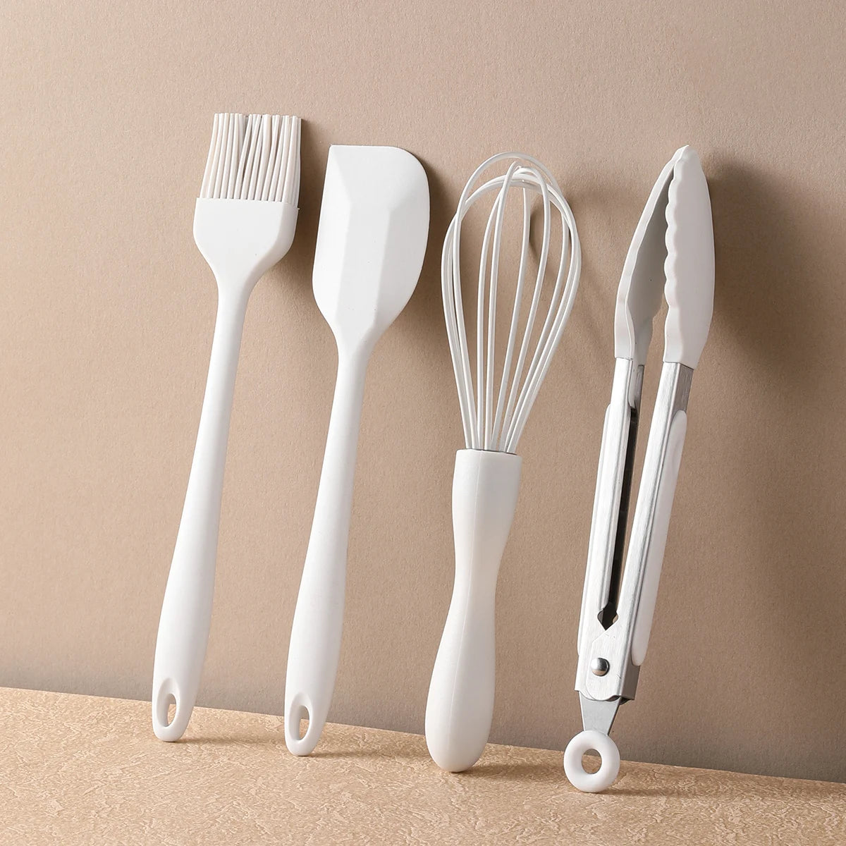 4-Piece Silicone Baking Set – Spatula, Whisk, Brush & Clip Silicone Baking Set Axl