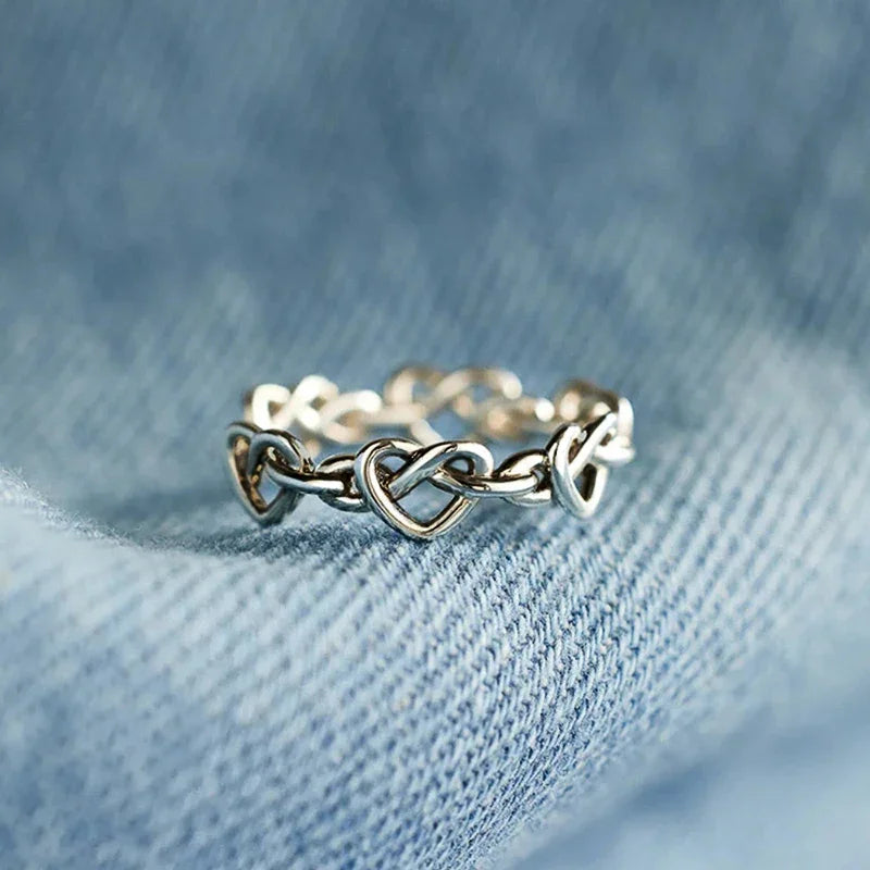 Huitan Hollow Heart Ring for Women – Dainty Brass Band Fashion Ring Axl