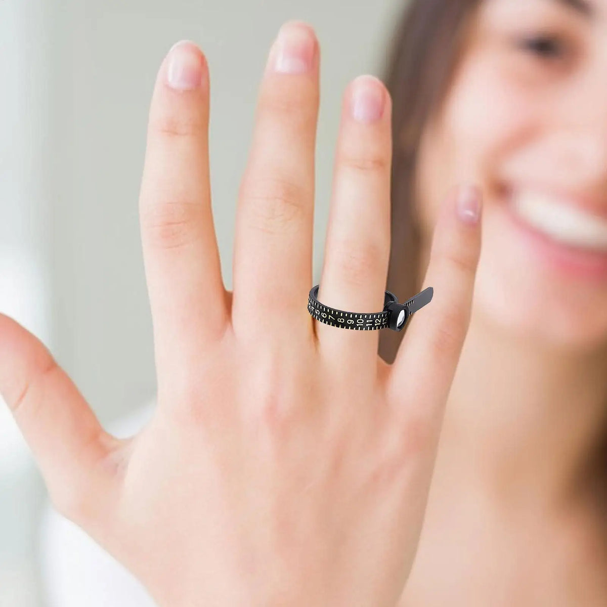 Finger Ring Sizer with Magnifying Glass | US Size 1–17 Gauge Ring Sizing Tool Axl