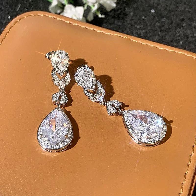 Huitan CZ Drop Earrings – Silver Elegant Wedding Jewelry Drop Earrings Axl