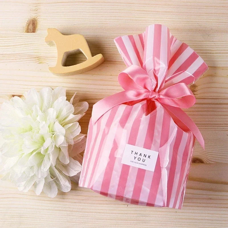 50-Pack Stripe Bow Tie Gift Bags for Candy, Cookie & Party Favors Party Favor Bags Axl