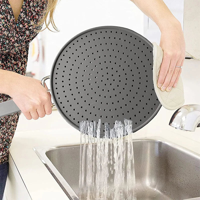 Silicone Splatter Screen with Handle – Oil Splash Guard & Pan Lid Kitchen Splatter Screen Axl