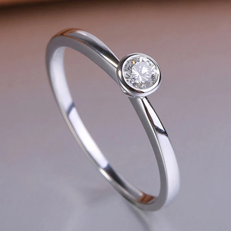 Huitan Cubic Zirconia Ring Women – Minimalist Wedding Band Cubic Zirconia Ring Axl