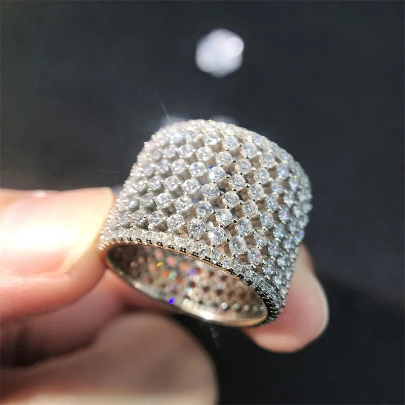 Huitan Iced Out CZ Ring – Silver Wedding Band for Women CZ Fashion Ring Axl