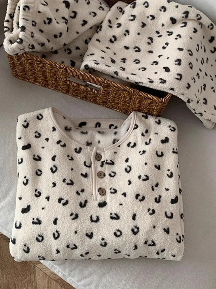 Women's Fleece Pajama Set – Plush Thermal Print Loungewear 2 Pc Fleece Pajama Set Axl