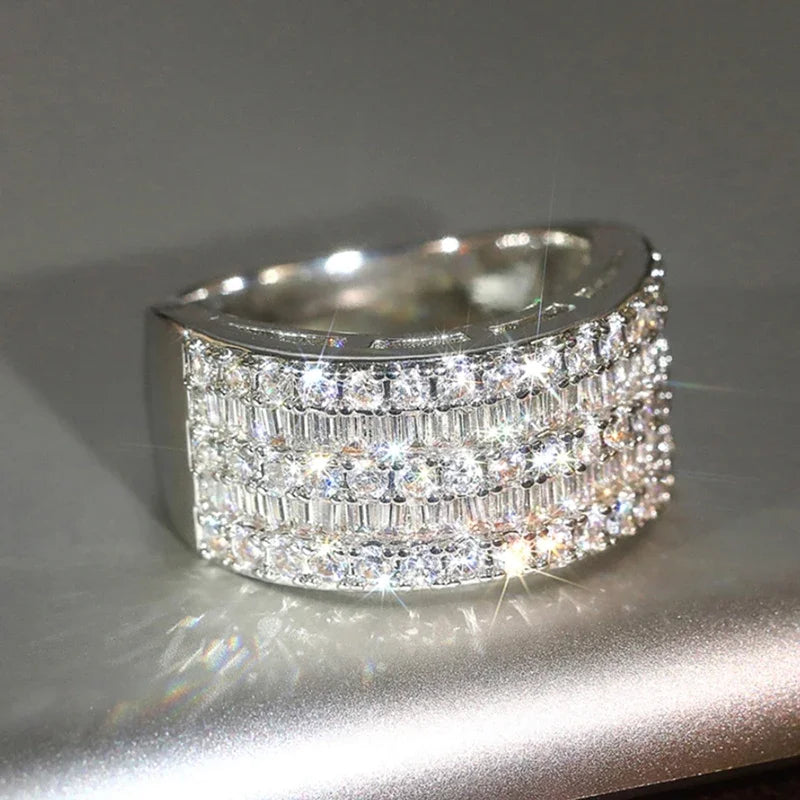 Huitan Cubic Zirconia Cocktail Ring – Sparkling Women's Ring Cocktail Ring Axl