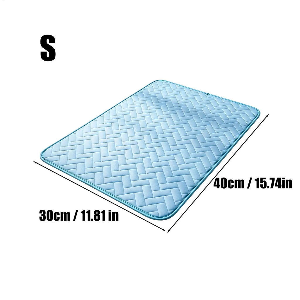 Dog & Cat Cooling Mat – Ice Silk Pet Bed S to 2XL Pet Cooling Mat Axl