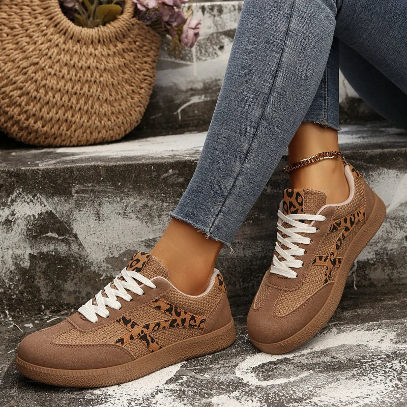 MCDV Women's Vulcanized Flat Sneakers – Lace-Up Casual Shoes Women's Flat Sneakers Axl
