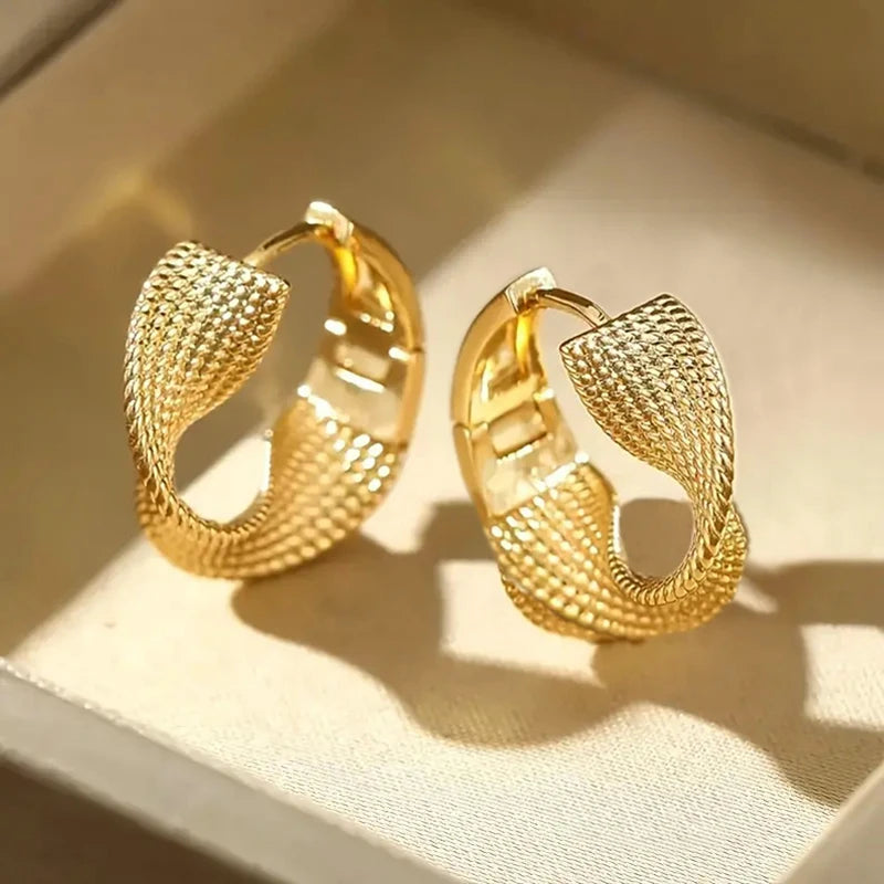 Huitan Twisted Hoop Earrings – Geometric Fashion Jewelry Women Hoop Earrings Axl E5248