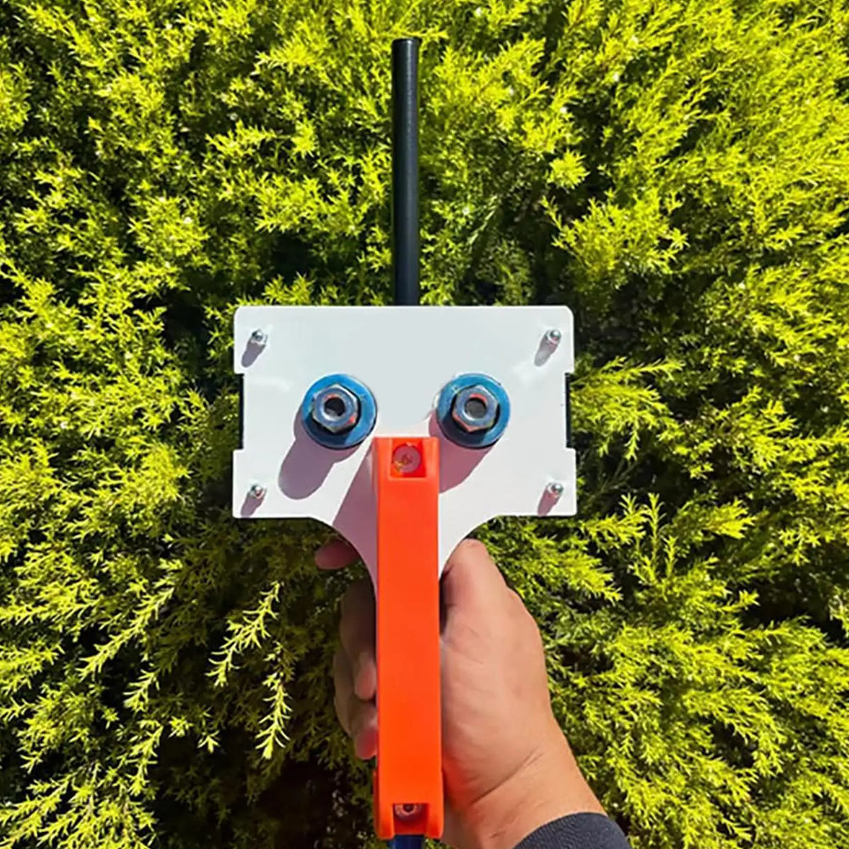 Heavy-Duty 8mm Wire Puller Tugger Tool for Electricians Wire Pulling Tool Axl