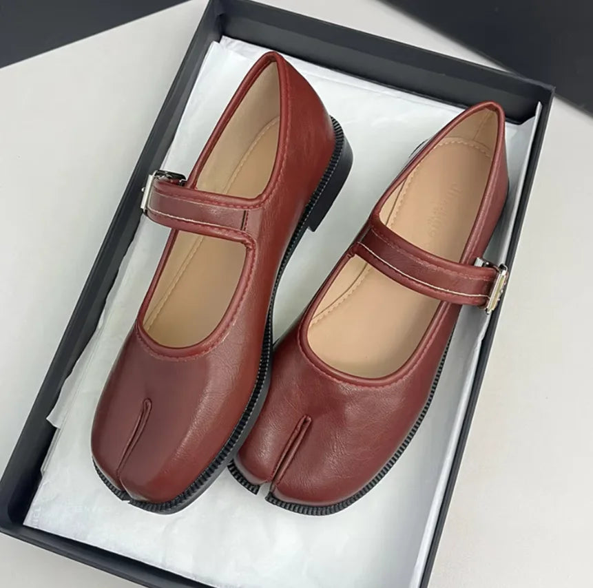 Women's Split Toe Tabi Mary Jane Flats | Buckle Strap Mary Jane Flats Axl