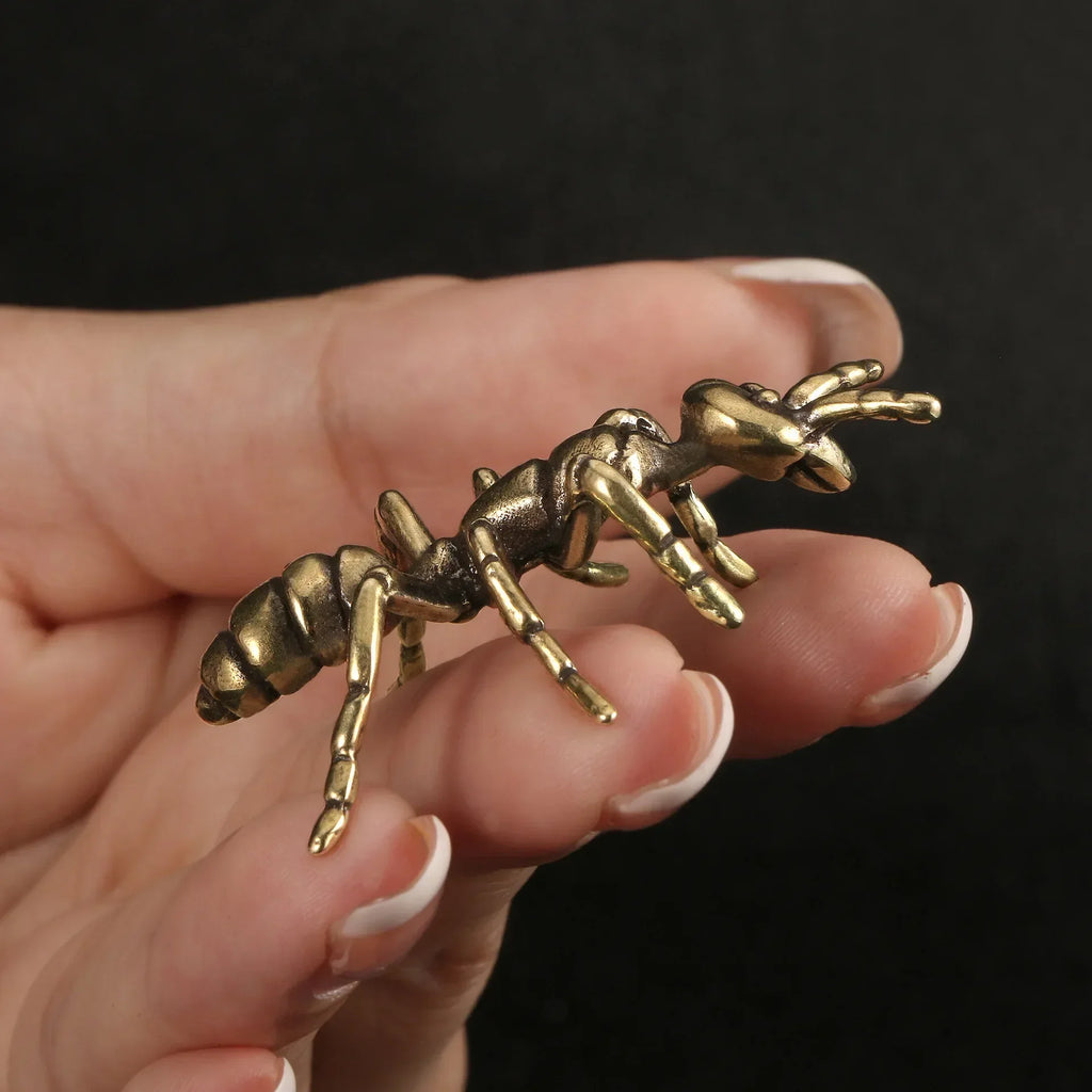 Brass Ant Figurines – Miniature Copper Insect Desk Ornament Miniature Figurine Axl