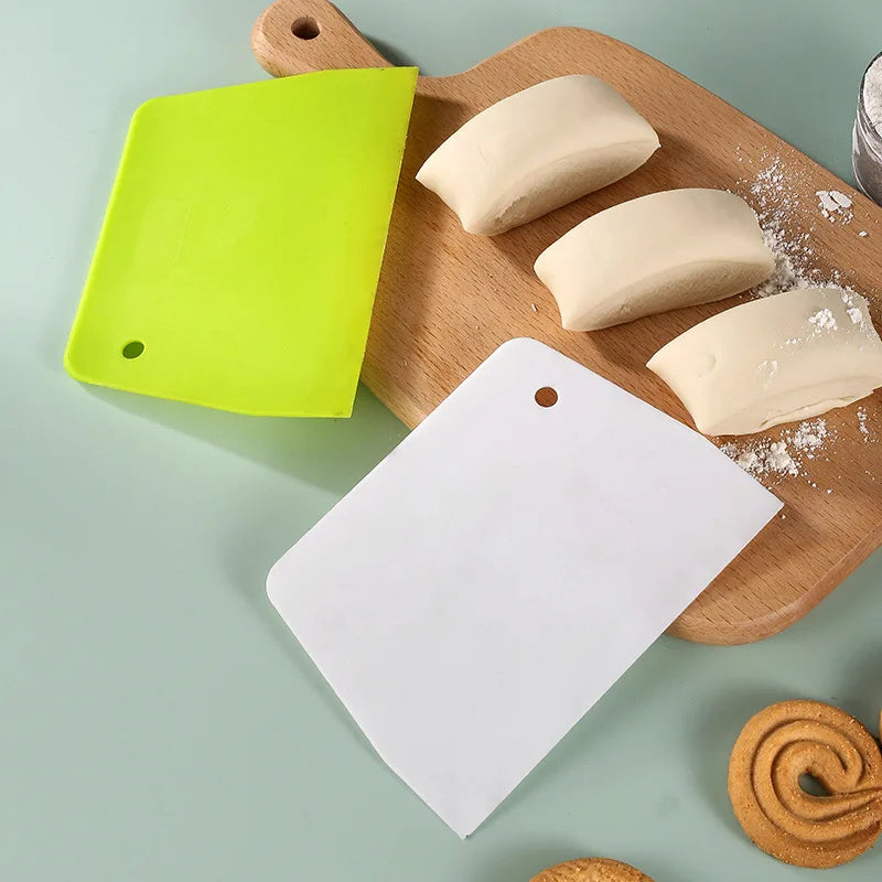 Plastic Dough Scraper & Pastry Cutter – Cake Divider Tool Pastry Dough Scraper Axl