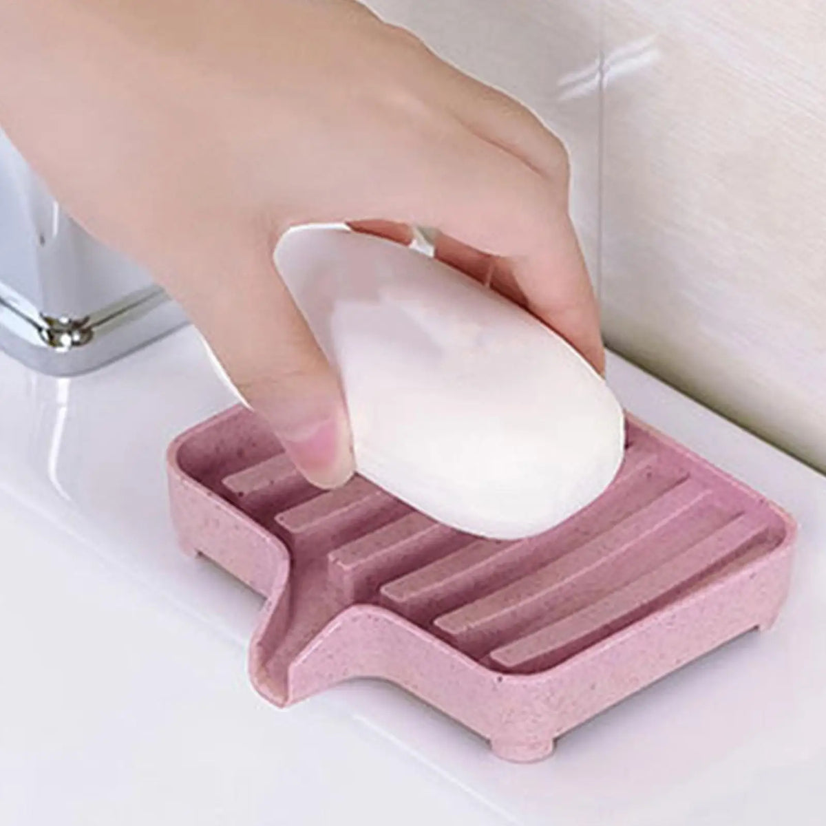 Draining Soap Dish – Space-Saving Shower Soap Holder Soap Dish Axl