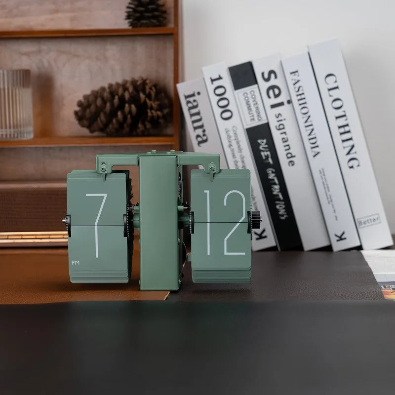 Nordic Retro Page-Turning Desk Clock | Quartz Table Ornament Desk Clock Axl All Green