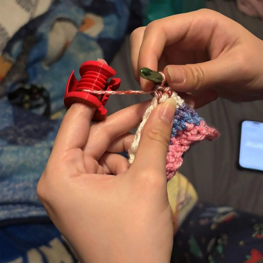 3D Printed Crochet Yarn Guide Finger Tension Ring Tool Crochet Tension Ring Axl