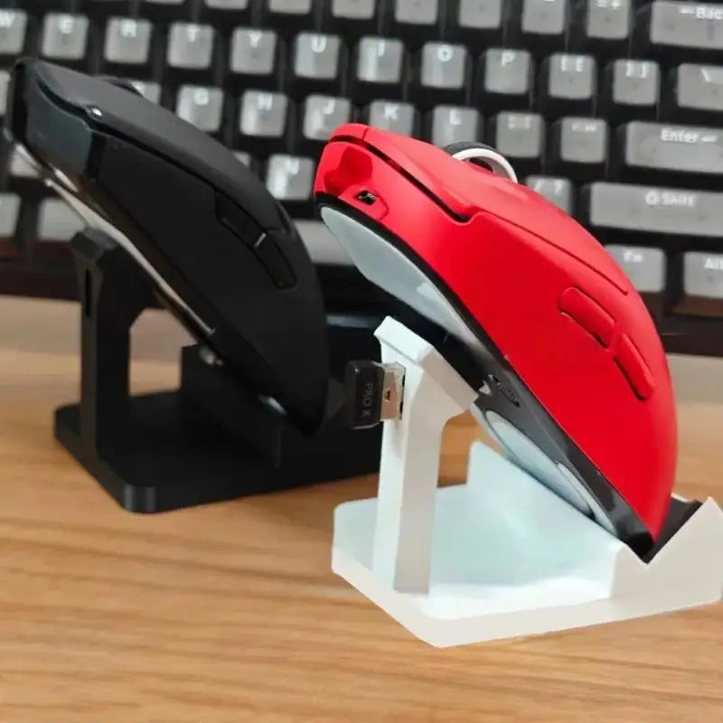 3D Printed Mouse Display Stand – Non-Slip Base & Receiver Slot Mouse Display Stand Axl