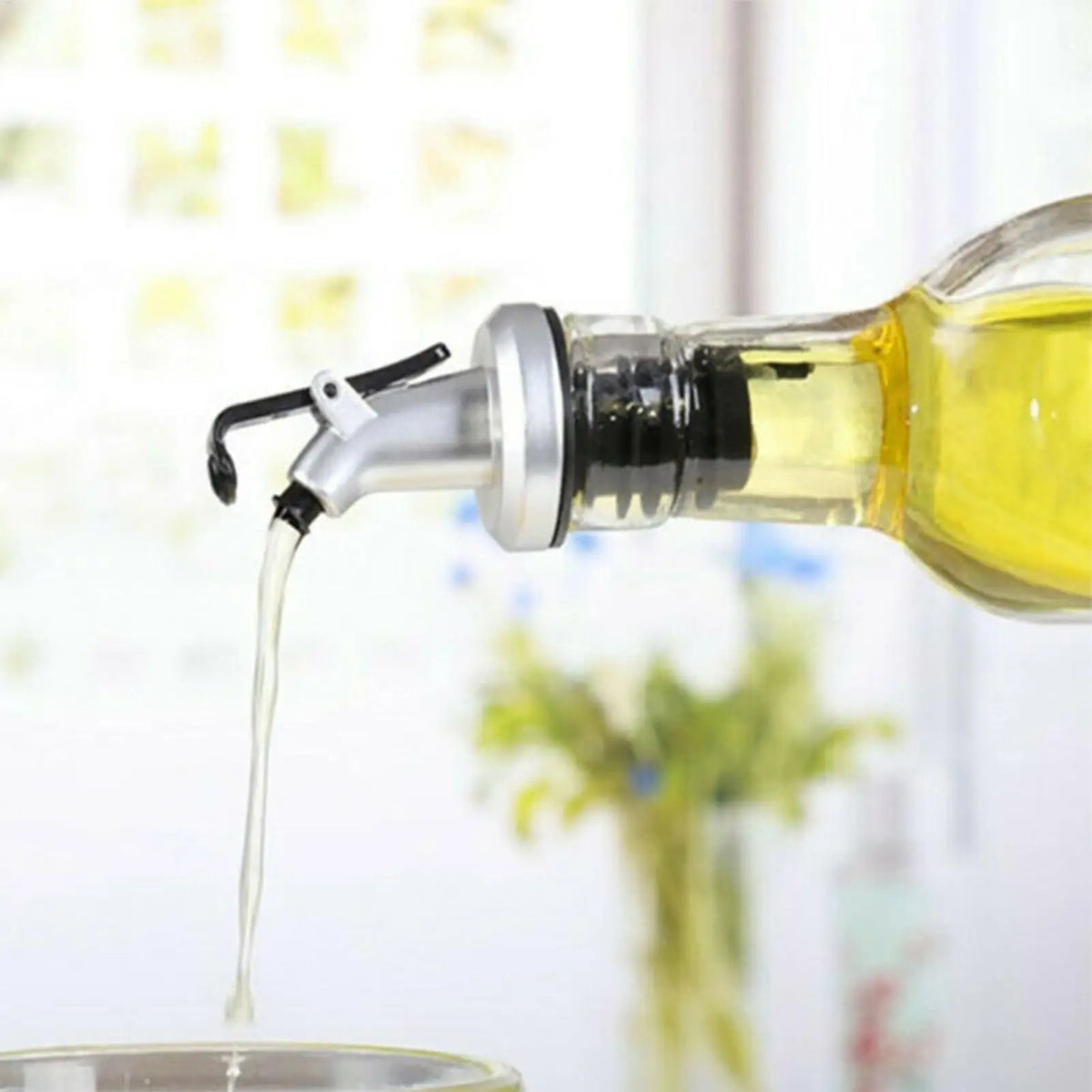 Leak-Proof Oil Bottle Pourer Spout – Olive Oil & Liquor Oil Bottle Pourer Axl silver