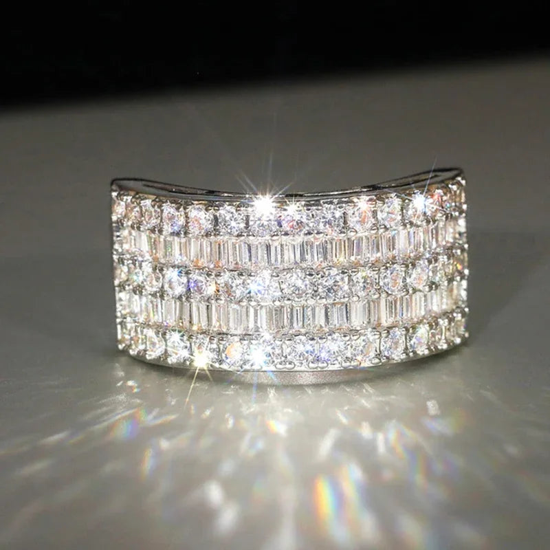 Huitan Cubic Zirconia Cocktail Ring – Sparkling Women's Ring Cocktail Ring Axl