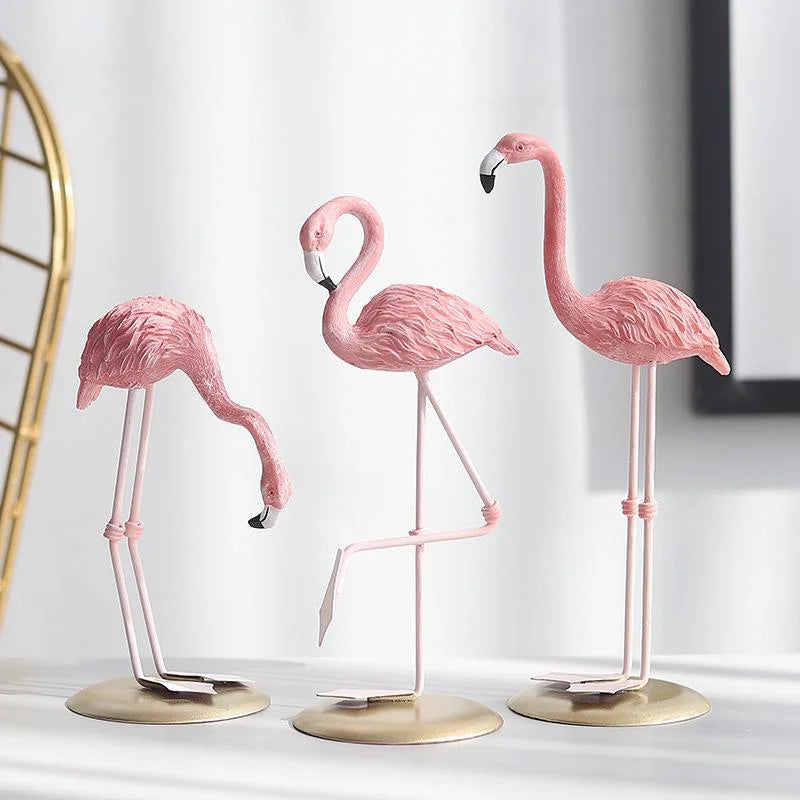 Resin Flamingo Figurine – Desk & Home Decor Sculpture Resin Figurine Axl