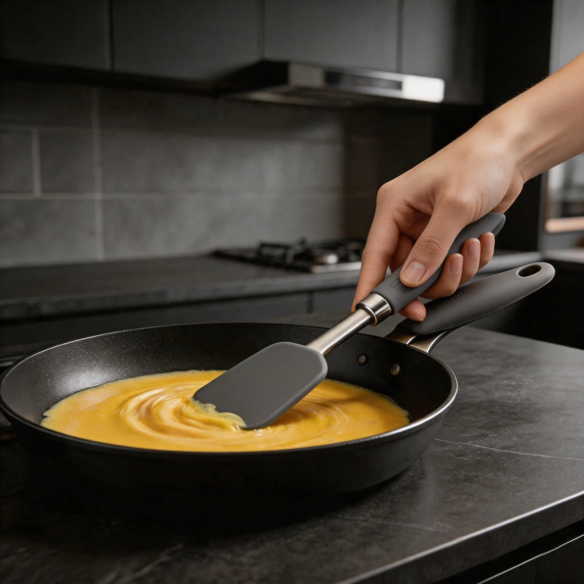 Non-Stick Silicone Cooking Spatula – Heat-Resistant, BPA-Free Silicone Spatula Axl