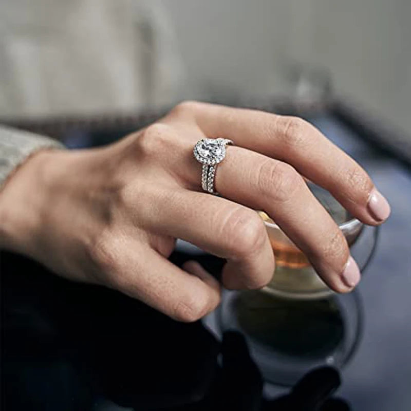 Huitan 2Pc Cubic Zirconia Bridal Ring Set – Silver CZ Women Bridal Ring Set Axl